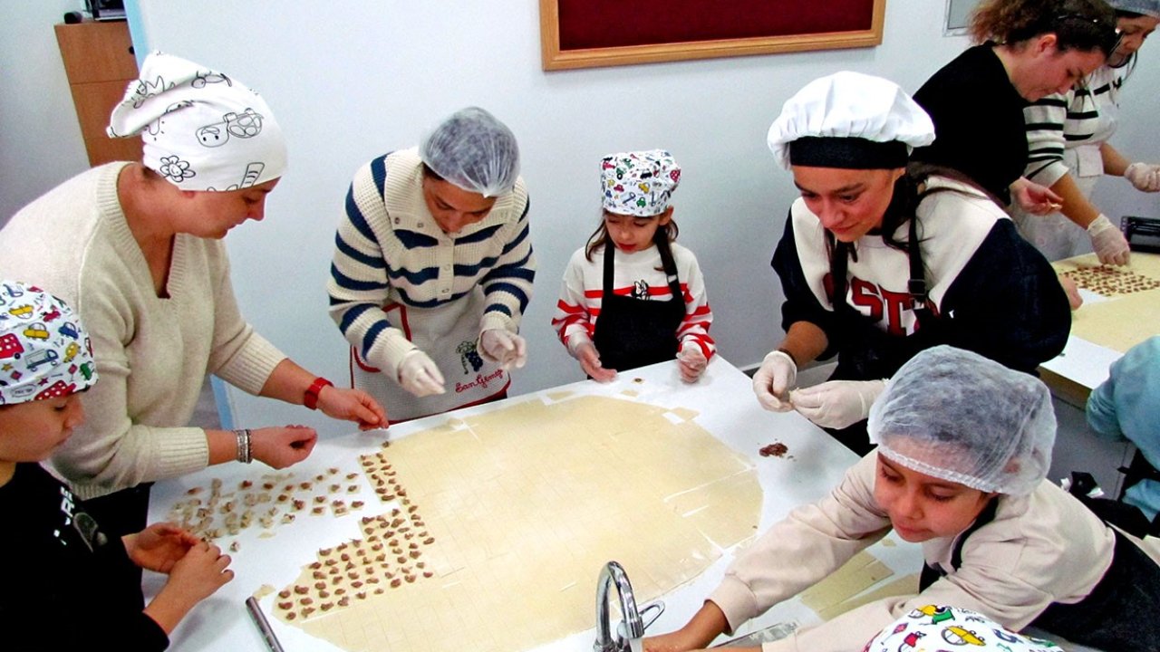 Çeşme’de öğrencilerden hem öğretici ve hem lezzetli etkinlik