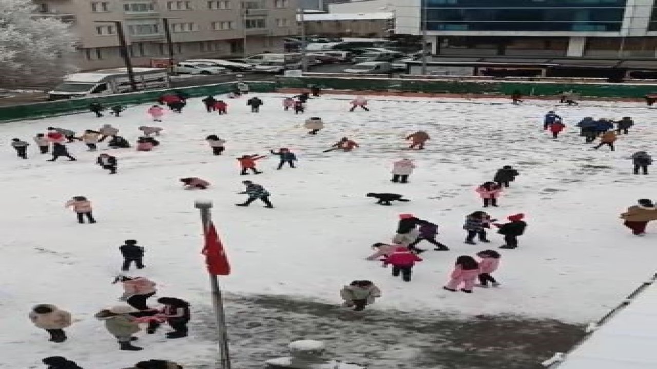 Ardahan’da taşımalı eğitime kar engeli