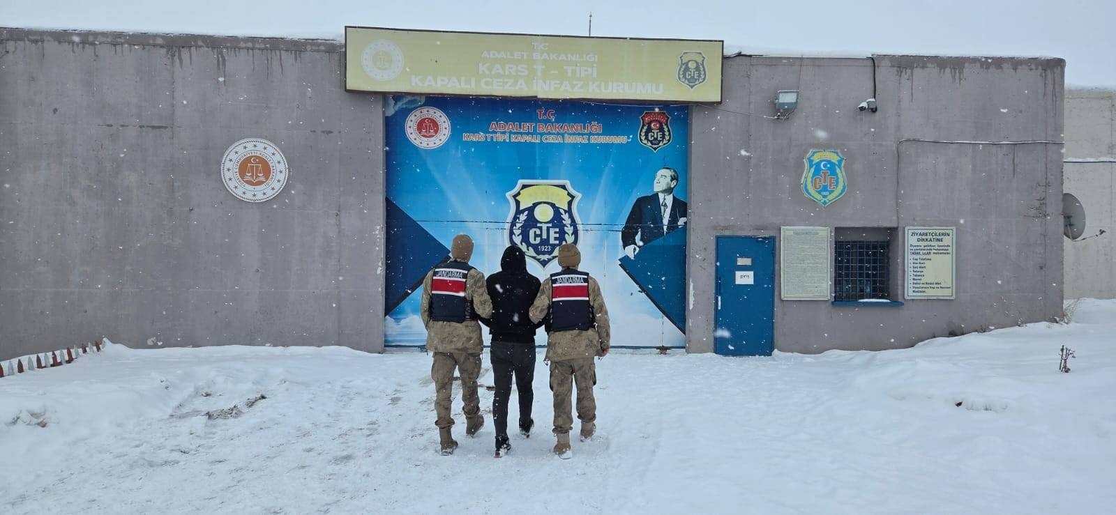 Kars’ta kasten yaralama suçundan aranan 3 kişi yakalandı