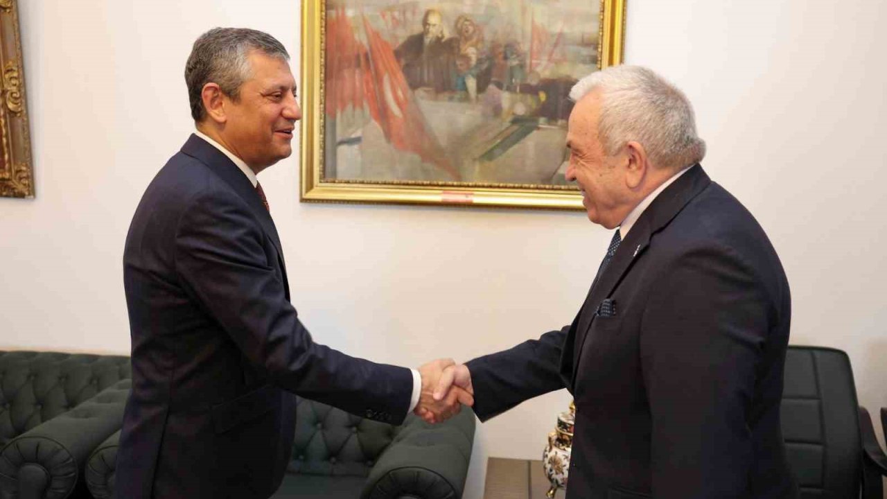 Nilüfer’in yatırımlarına CHP Genel Başkanı Özel’den temel atma sözü