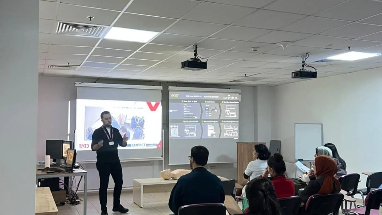 ADÜ’de sağlık çalışanlarına temel yaşam desteği eğitimi