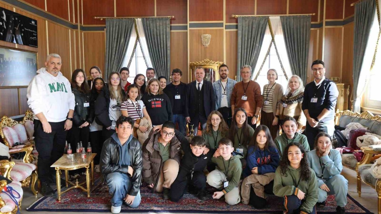 Başkan Balaban’dan öğrencilerin projesine destek