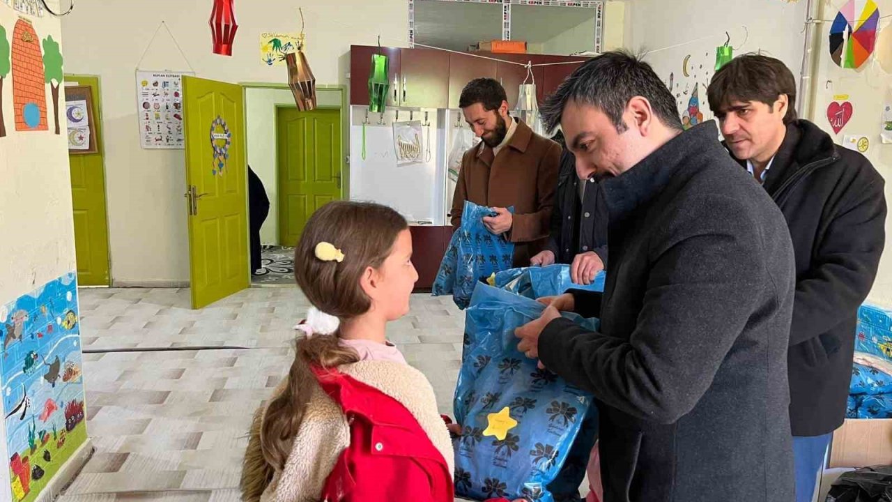 Dicle Kaymakamı Atış, Kur’an kursu öğrencileriyle bir araya geldi