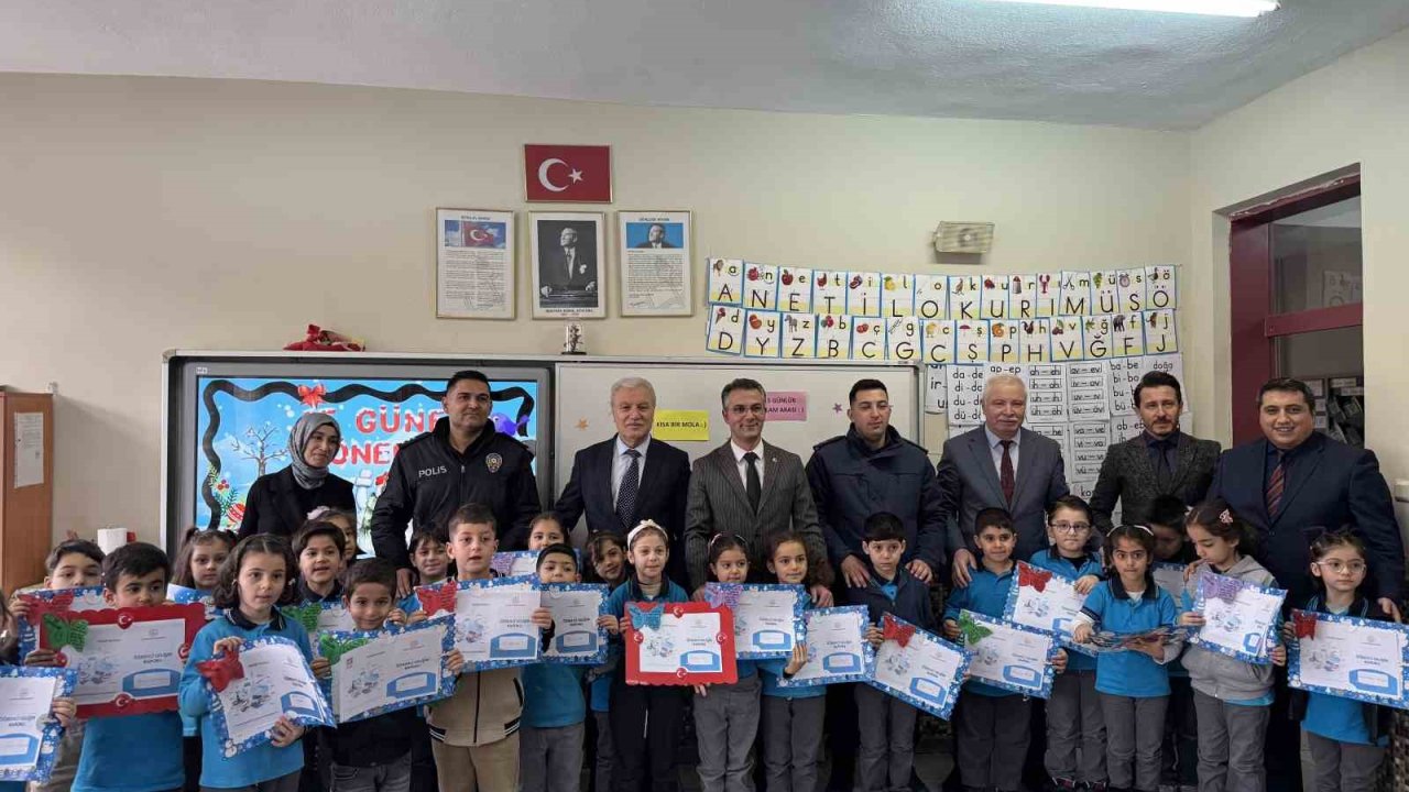 Kulu’da 7 bin 600 öğrenci karne aldı