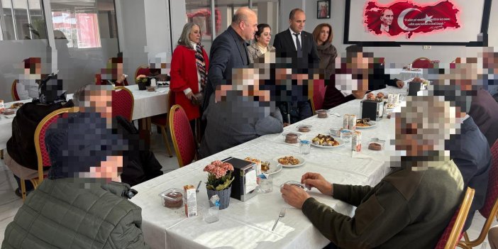 Ak Parti Kars teşkilatından huzurevi ziyareti