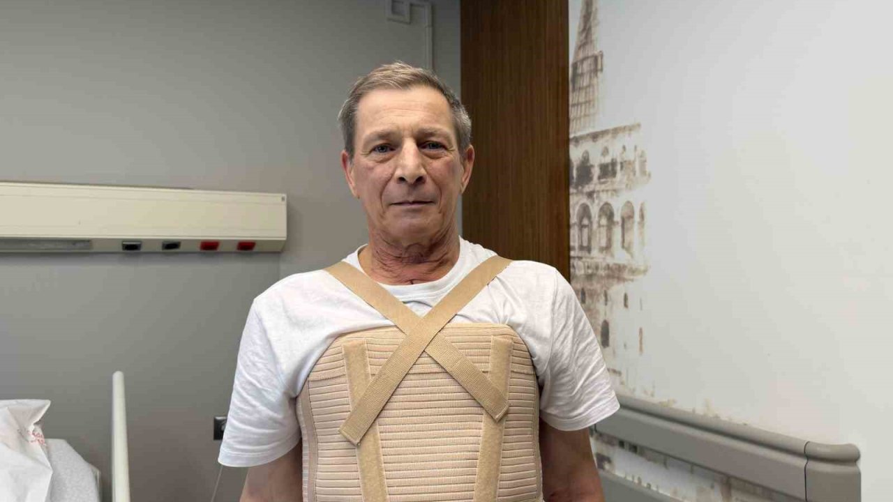 Havalimanında kalbinden rahatsızlanan hastaya şehir hastanesinde ’hayat’ dokunuşu