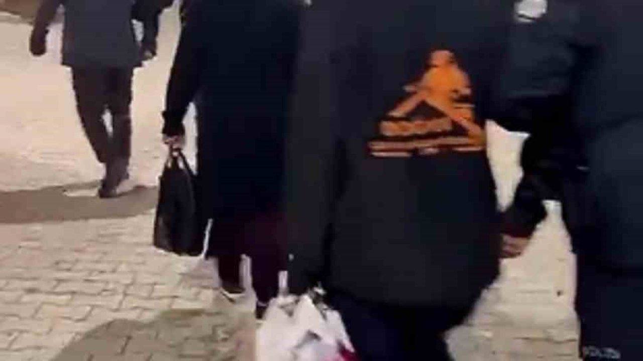 Altınözü’nde hapis cezası ile aranan 4 kişi yakalandı