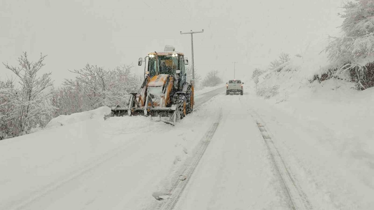 Kar alarmı: Bin 200 personel ve 354 araç sahada