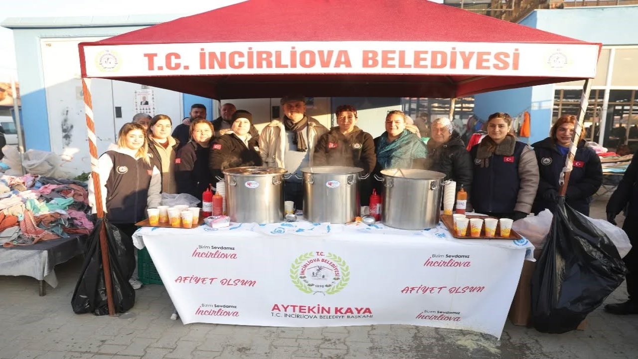 Başkan Kaya’dan Acarlar Pazarı’nda esnaf ve vatandaşlara sıcak çorba