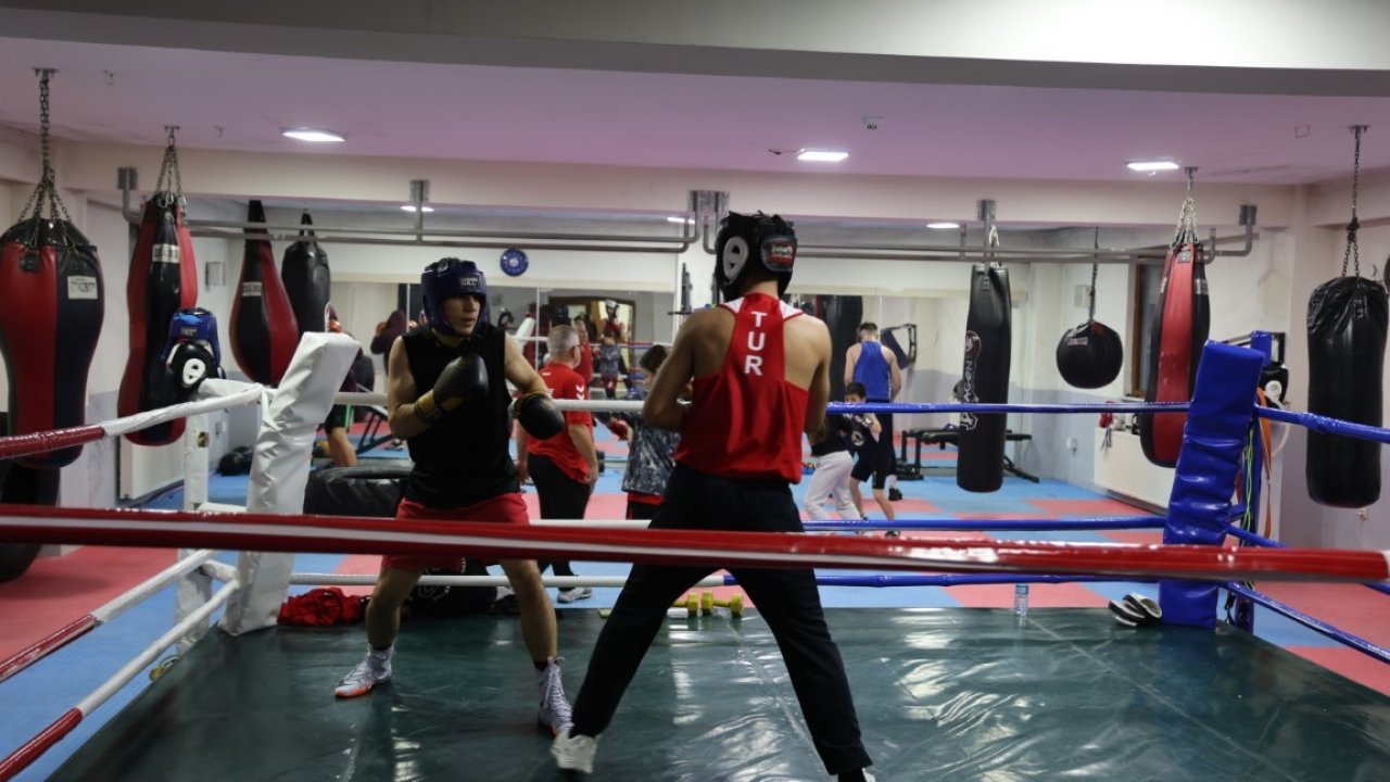 Kartepe’de çocuklar kışı sporla geçiriyor