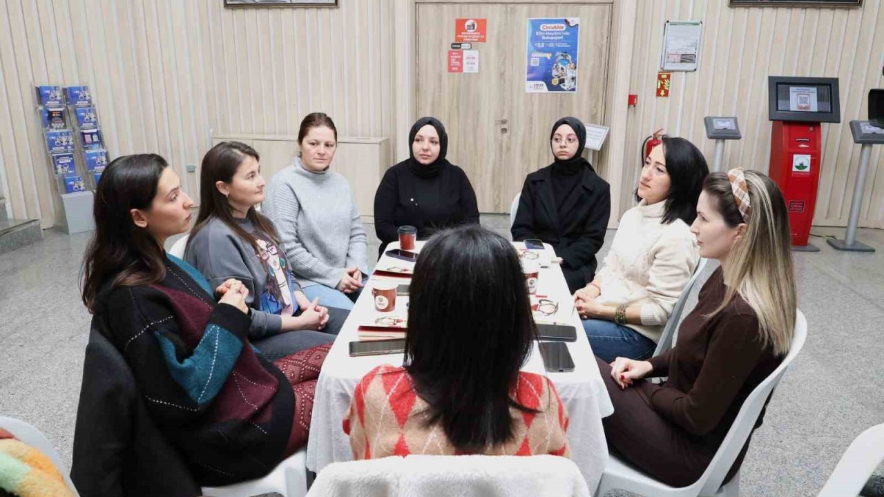 Osmangazi’de Kitapseverlerden Kolektif Okuma Etkinliği