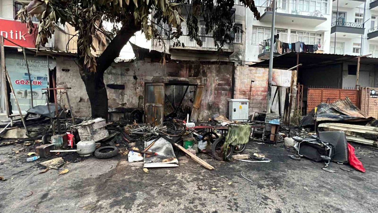 Mersin’de kundaklanan evde 58 yaşındaki kişi ağır yaralandı