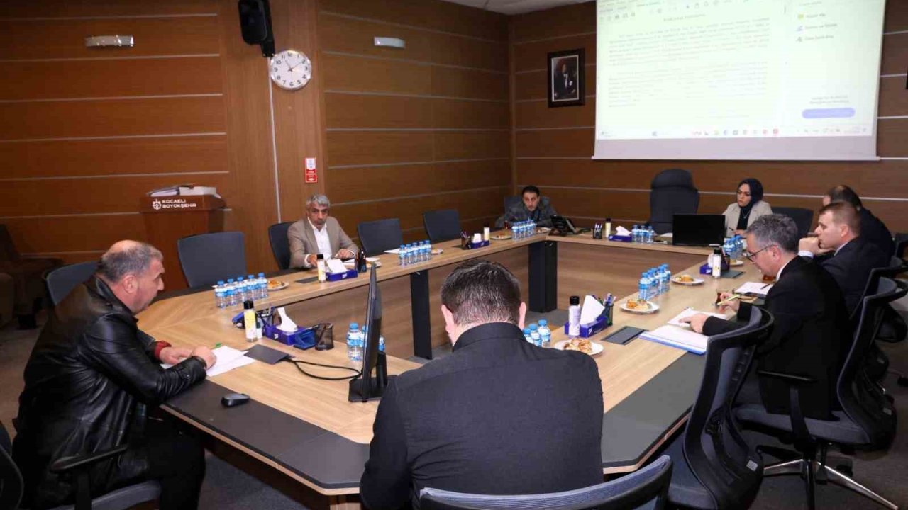 Kocaeli’de kural ihlali yapan 164 sürücüye para cezası