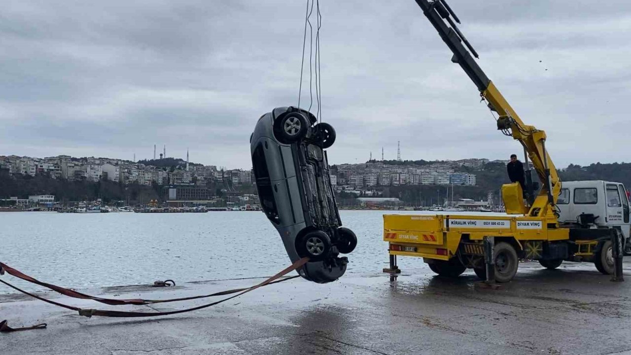 Şile Limanı’nda otomobil denize uçtu: Sürücü yaralı kurtarıldı