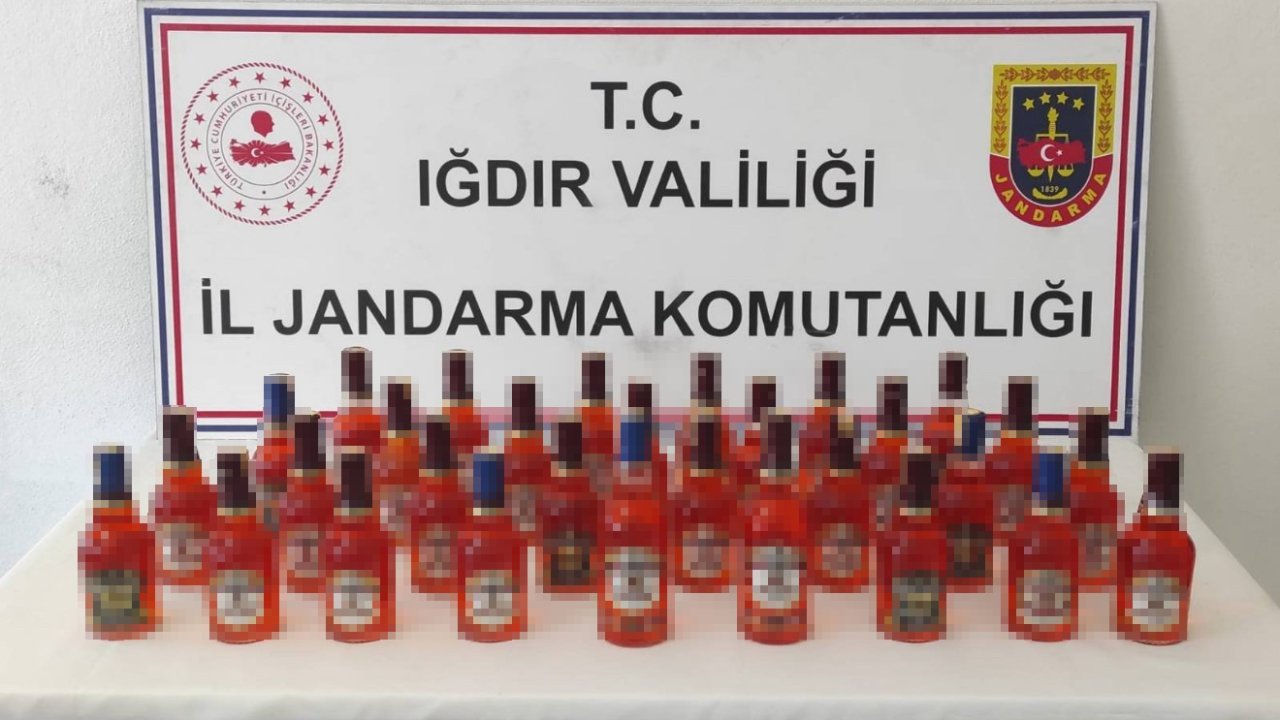 Iğdır’da 40 litre kaçak viski ele geçirildi