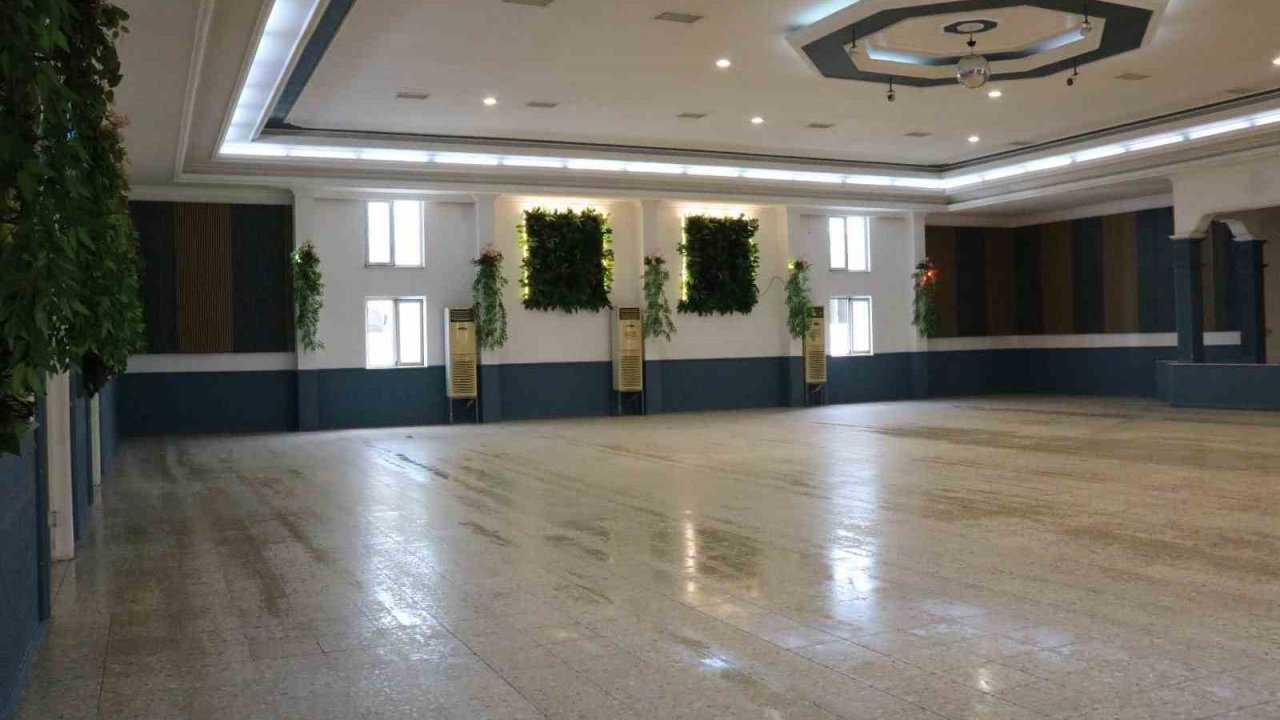 Yenipazar’da kışlık düğün salonu yenilendi