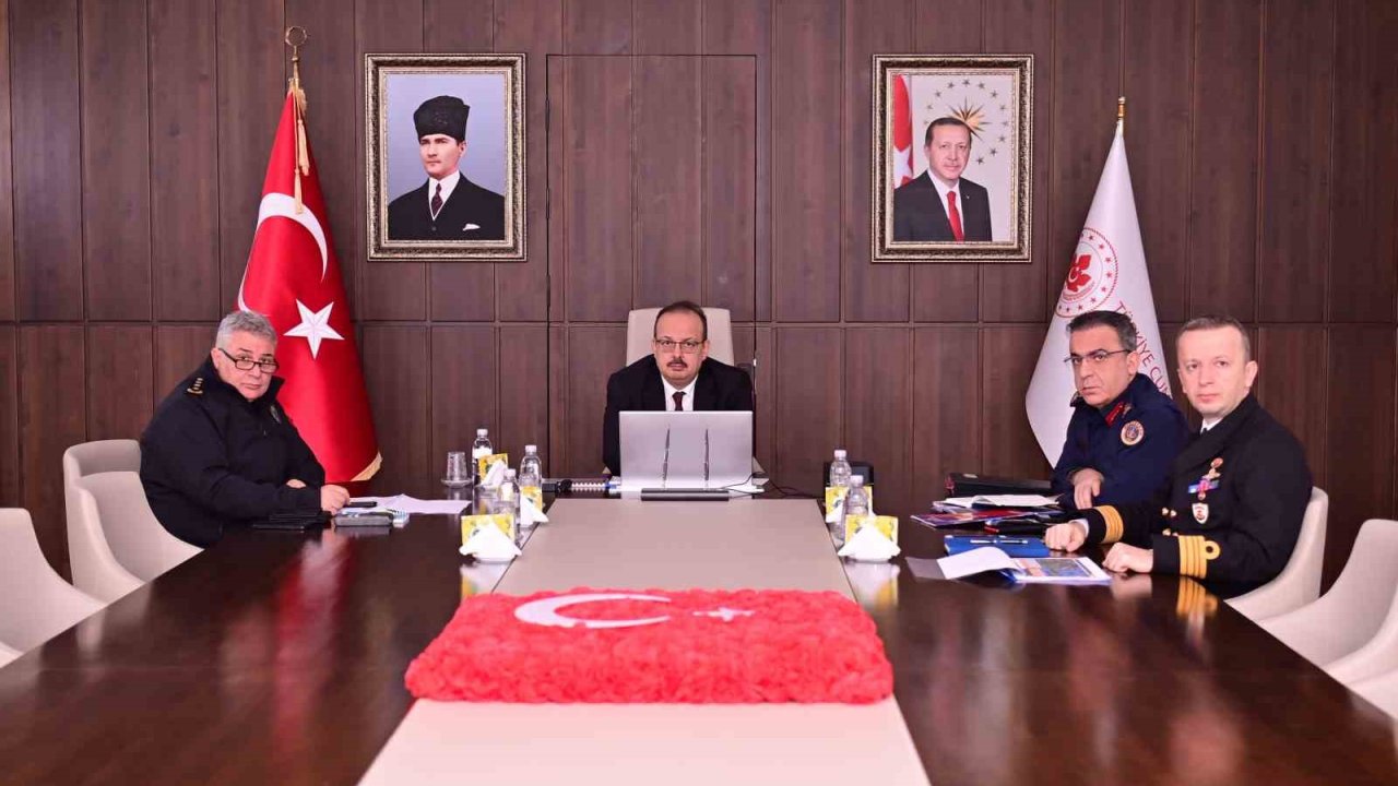 Vali Canbolat, Bakan Yerlikaya ile görüştü