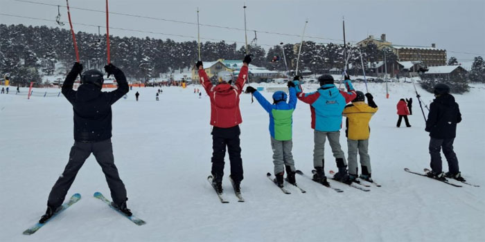 Sarıkamış’ta Çocuklar Kayakla Moral Buldu