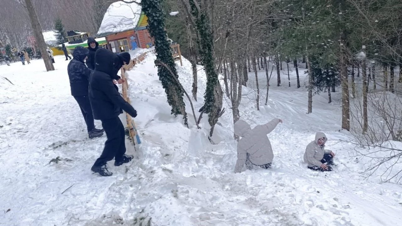 Yarıyıl tatilinde çocuklar Kartepe keyfi yaşadı