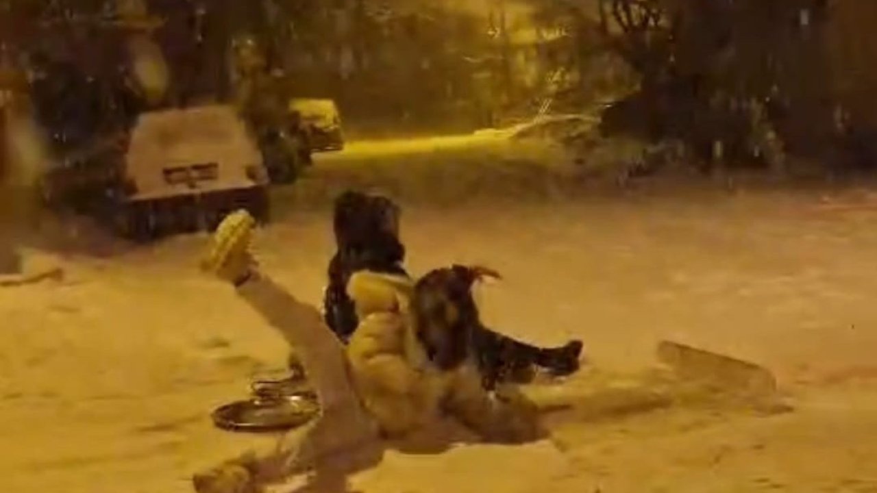 Darende’de kar yağışıyla gelen eğlence