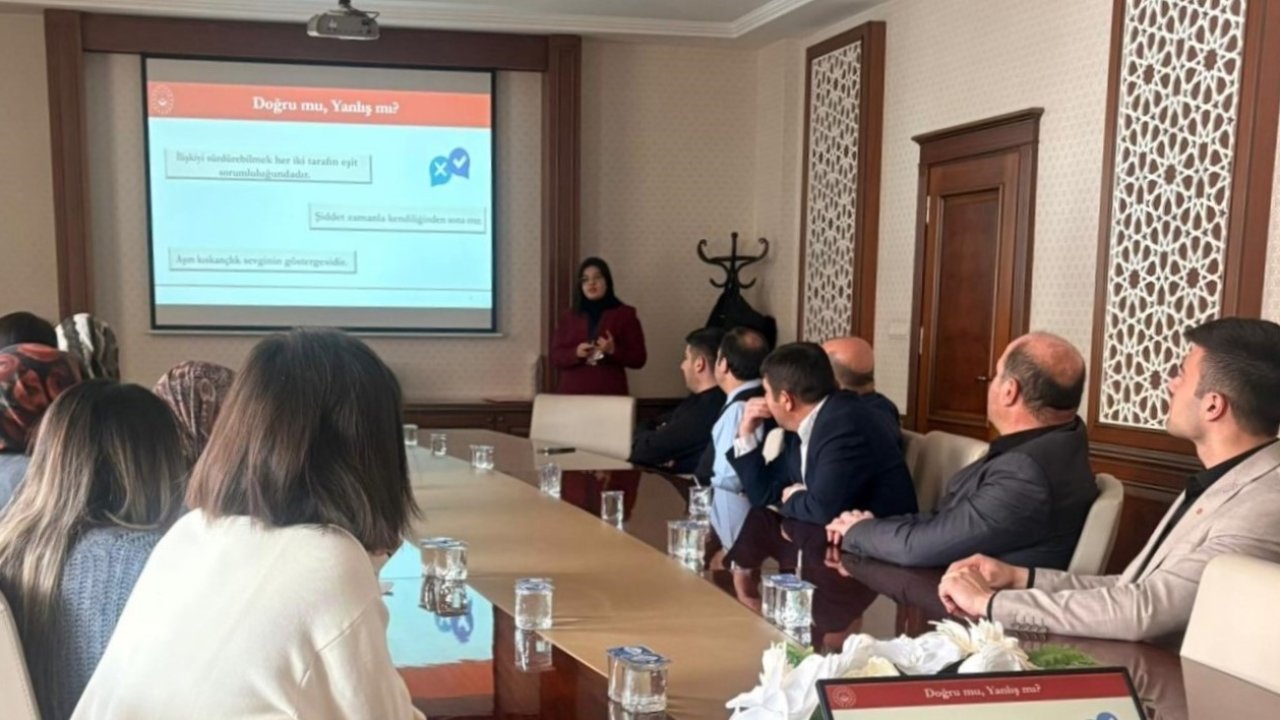 Bayburt’ta kadına yönelik şiddetle mücadele eğitimleri devam ediyor