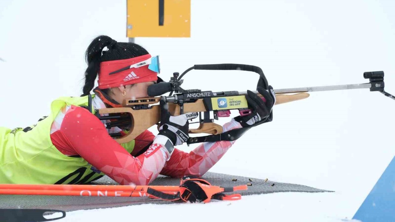 Niğdeli sporcu, milli kayakçı Ebru Tuncer Erzurum’daki yarışı zirvede tamamladı