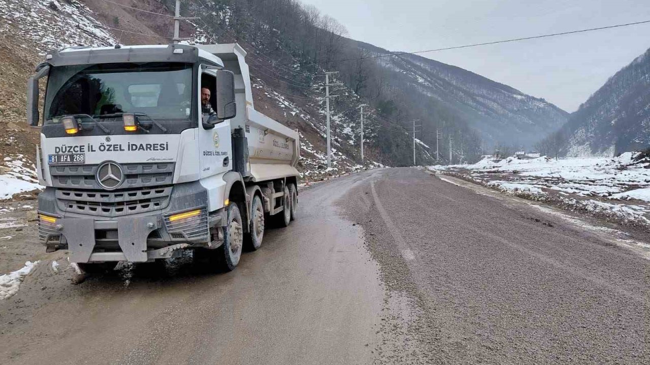 Uğur köyü grup yolunda bakım çalışmaları tamamlandı