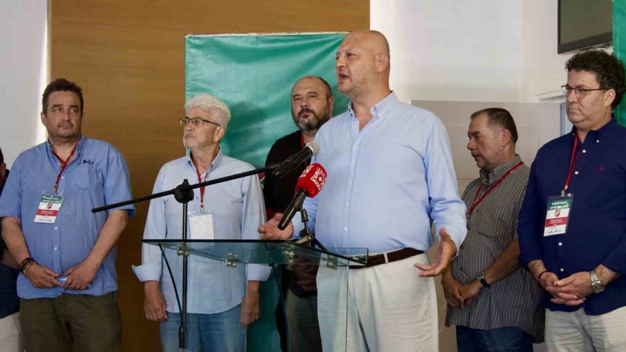 Karşıyaka’da Başkan Cicibaş’ın istifası kabul edilmedi