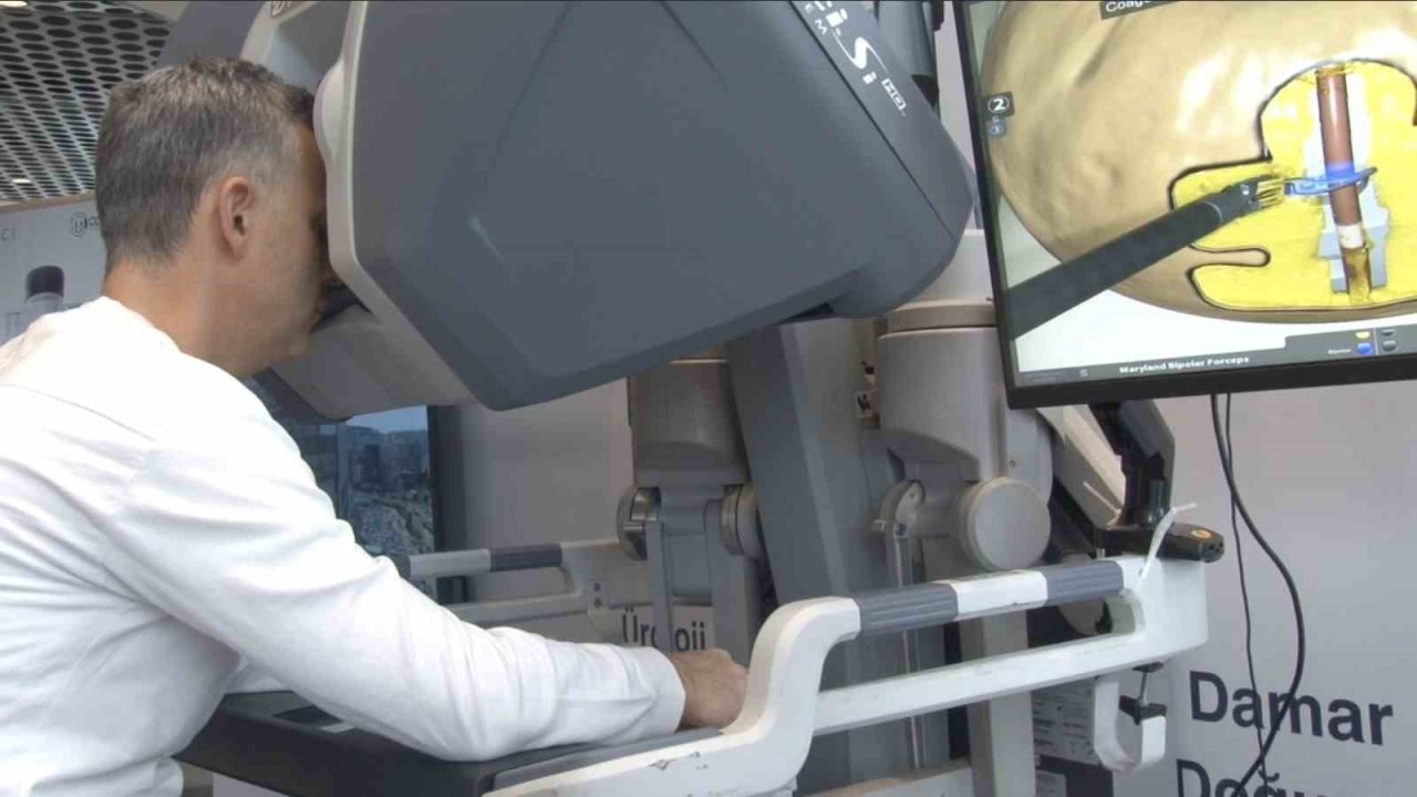 Bursa’da robotik ameliyat uygulamaları başladı