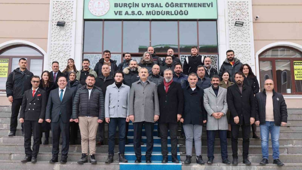 Ağrı Valisi Önder Bozkurt basın mensuplarıyla bir araya geldi