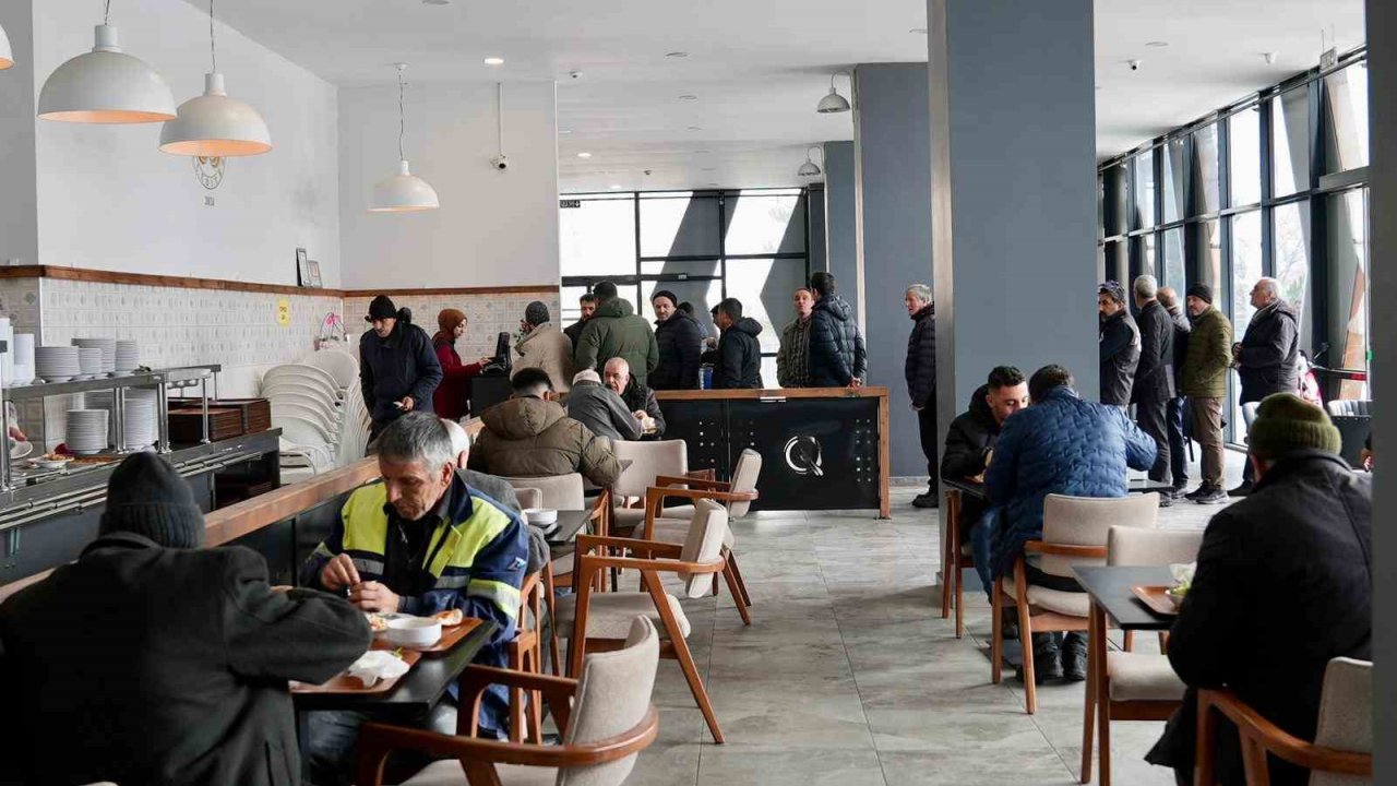 Şehir Lokantası büyük ilgi görüyor