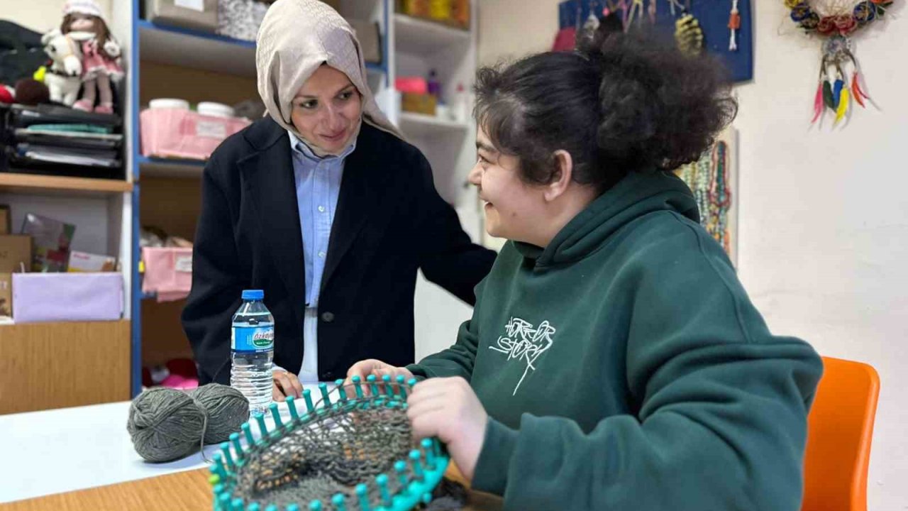 Vali Sözer’in eşi Zeynep Sözer’den engelli bireylere destek