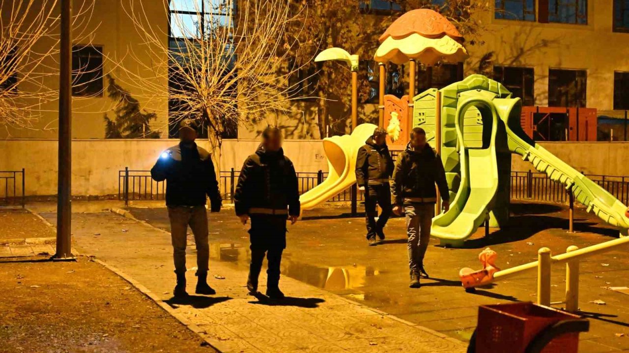 Narkotik ekiplerinden şok uygulama