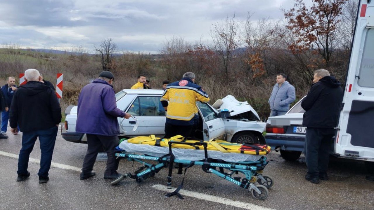 Gönen’de iki otomobil çarpıştı: 6 yaralı