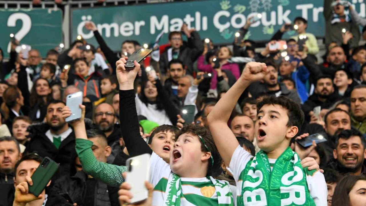 Osmangazi Belediyesi 100 çocuğu Bursaspor ile buluşturdu