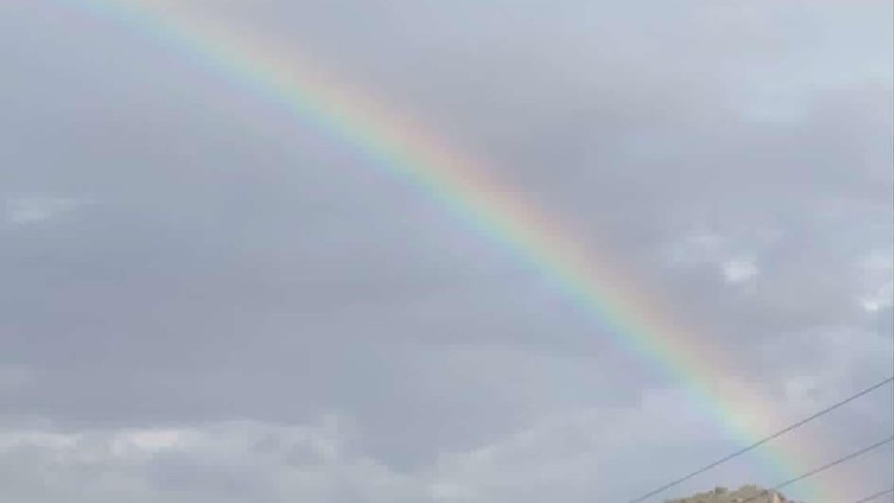 Gökkuşağı görsel güzellik oluşturdu