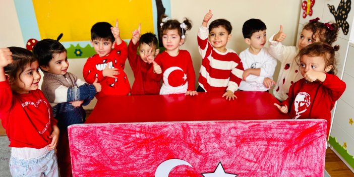 Kars'ta bayrak sevgisi dersi