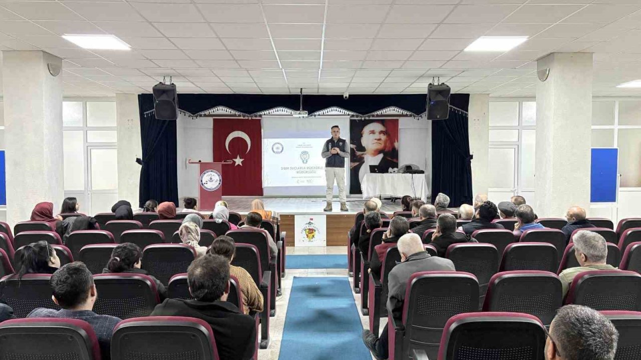 Denizli’de SİBERAY Farkındalık Programı ile 785 kişiye siber güvenlik eğitimi verildi