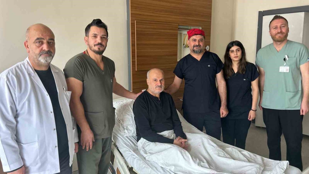 Van’da riskli glomus tümörü ameliyatı başarıyla gerçekleştirildi