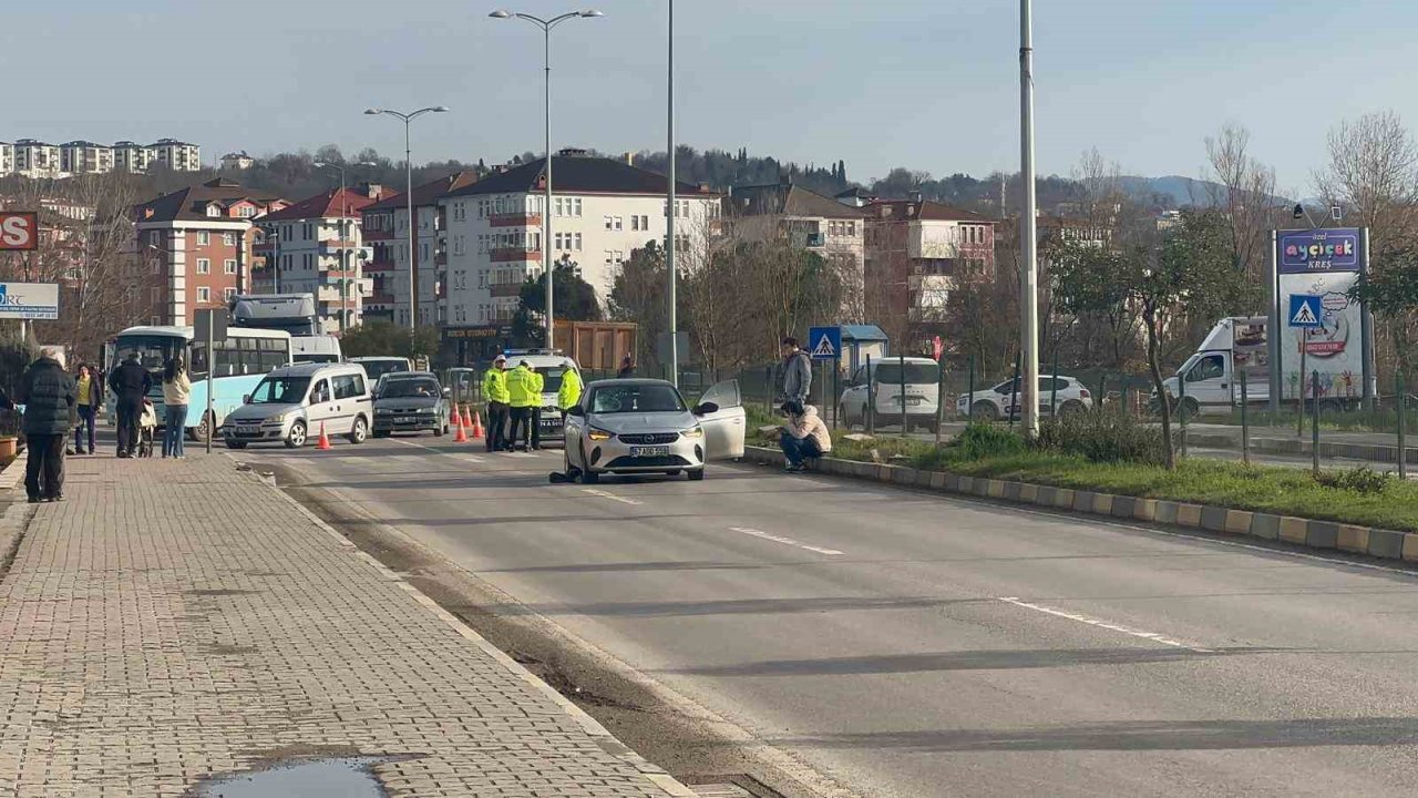 Otomobilin çarptığı kadın ağır yaralandı