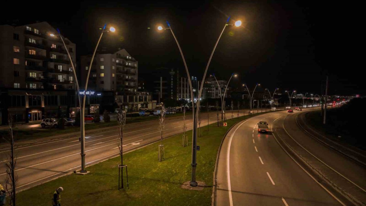 Çalı yolu büyükşehirle aydınlandı