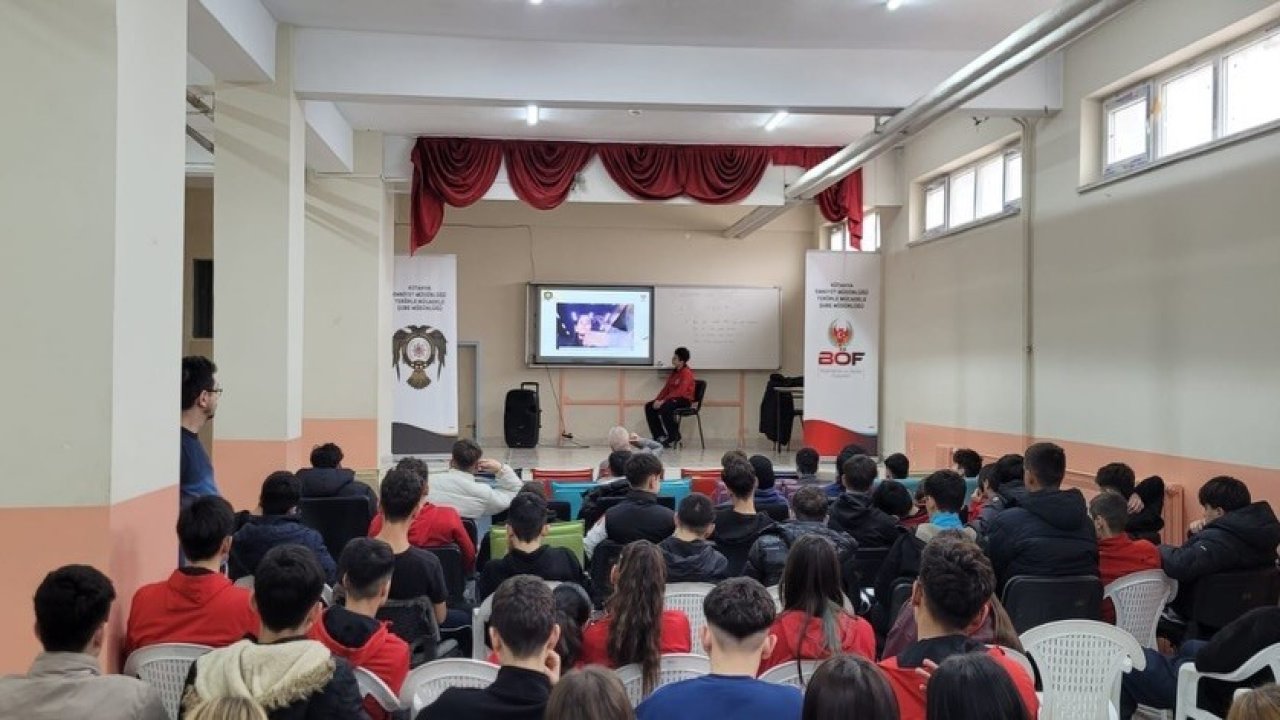 Kütahya’da "Gençlik ve Güvenli Gelecek" projesi kapsamında öğrencilere bilgilendirme yapıldı