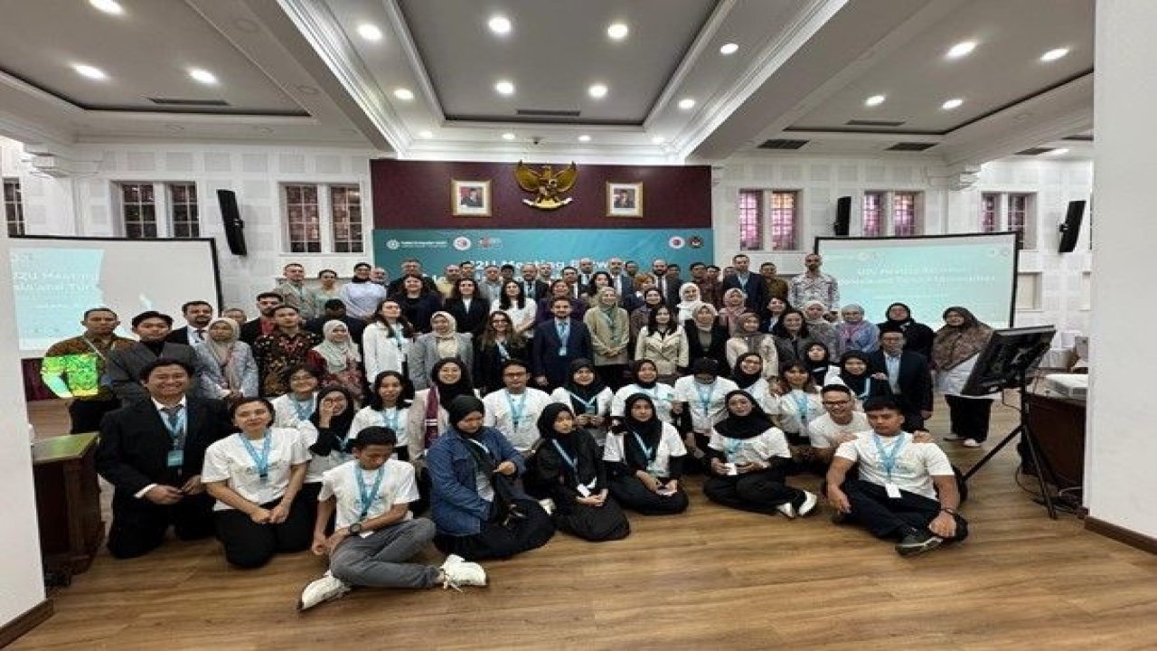 Anadolu Üniversitesi, Endonezya’da Türk Üniversiteleri Eğitim Fuarı’nda temsil edildi