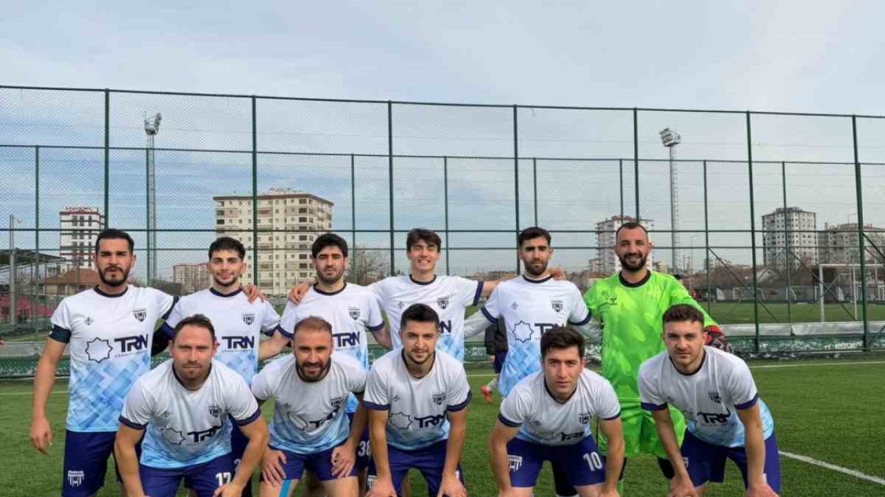 Başakpınarspor geriden gelerek kazandı