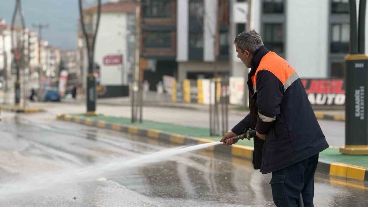 Karabük Belediyesi’nden temizlik seferberliği
