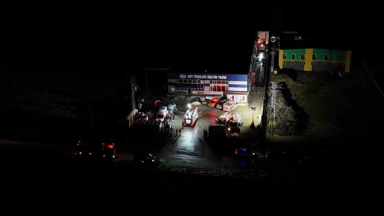 Kırklareli’nde süt ürünleri tesisinin deposunda yangın