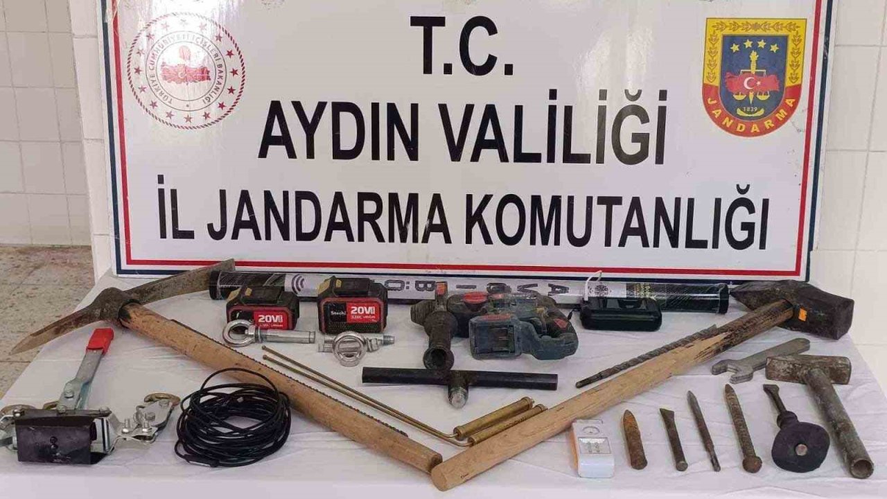 Çine’de kaçak kazıya jandarmadan suçüstü operasyonu: 3 gözaltı