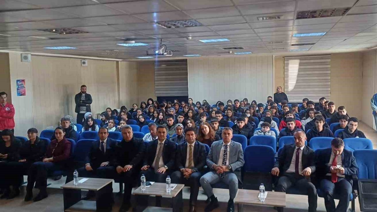 Hakkari’de gençler teknolojiyle buluşuyor