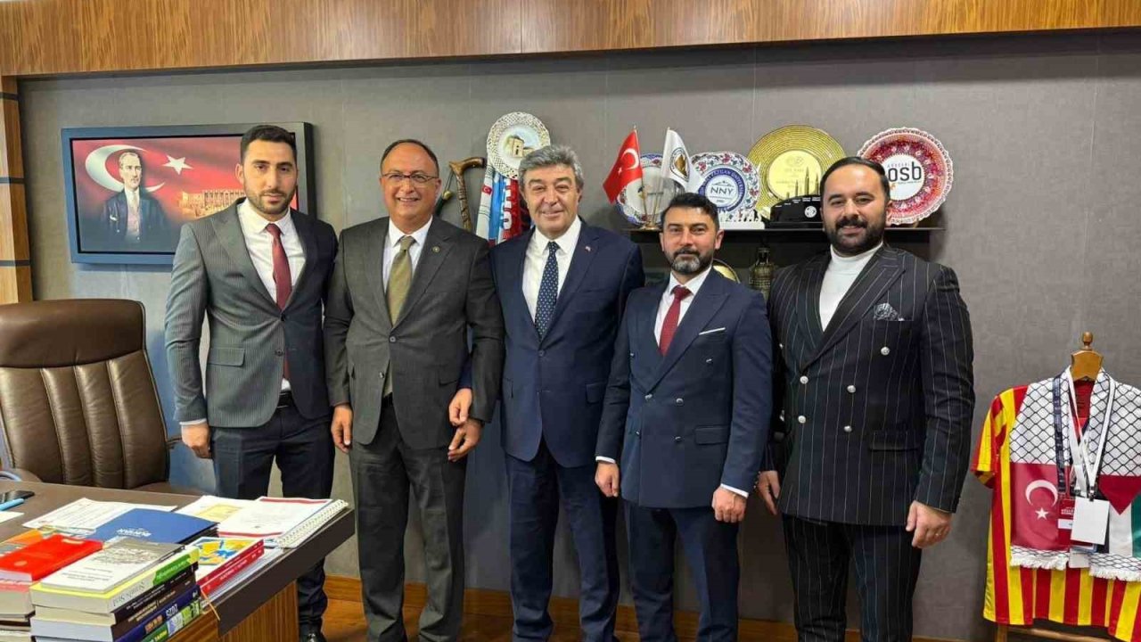 AK Parti Tomarza İlçe Teşkilatı’nda TBMM’ye ziyaret