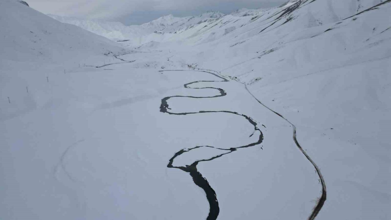 Buz tutan menderesler çözüldü